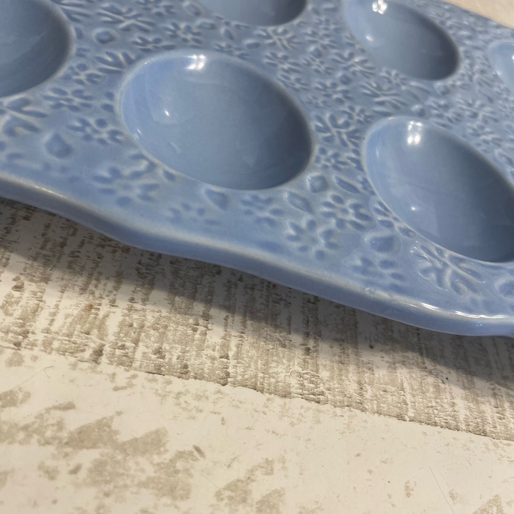 Beautiful Blue Egg Tray by Dolly Parton - Picture 5 of 5
